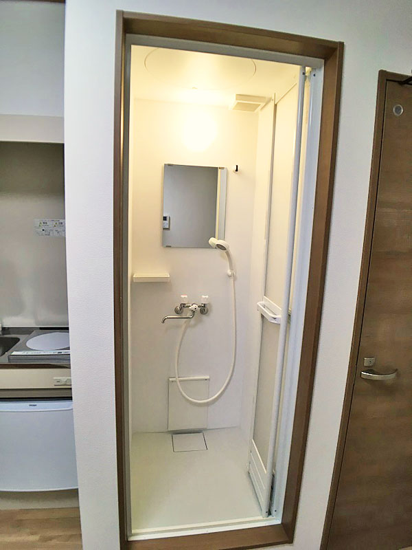 102号室シャワールーム