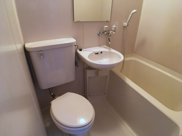 202号室ユニットバス