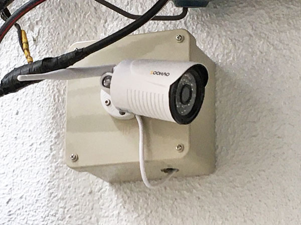 室外防犯カメラ